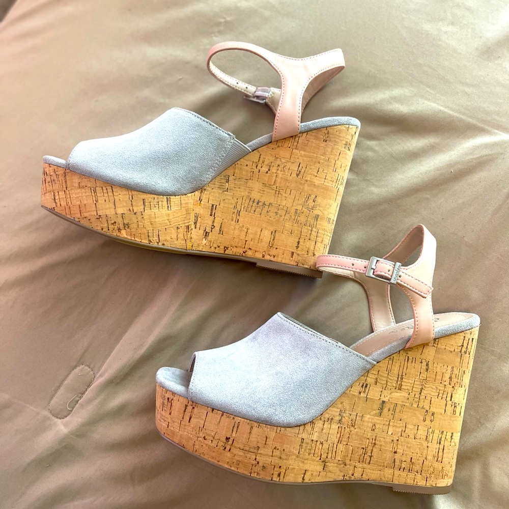 Platform sandals